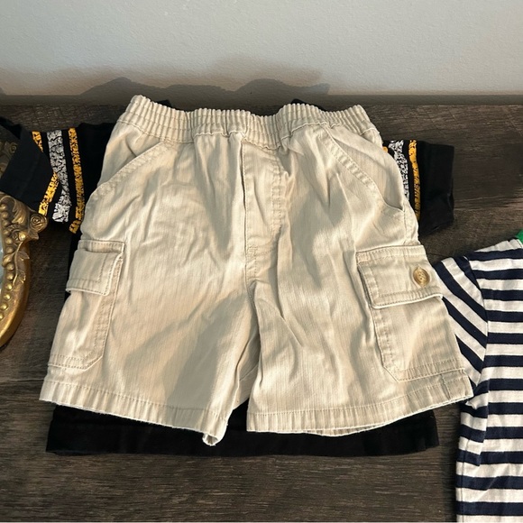 12 Month Bundle Set Batman Shirt, Green Stripped Shirt, Shorts - Picture 3 of 4